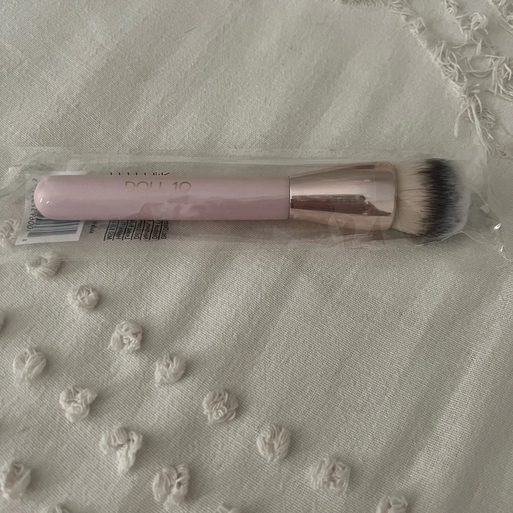Doll 10 Smoothing Filter Brush NWT